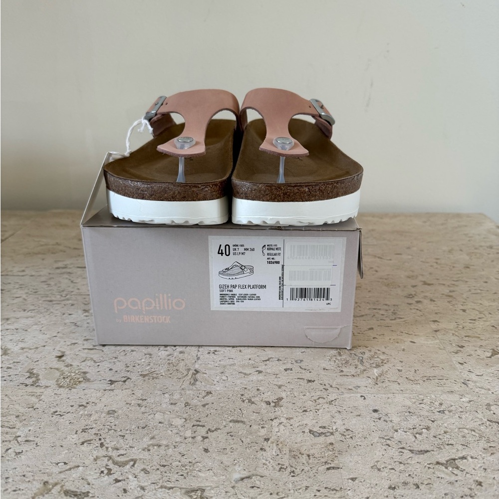 Birkenstock® Papillio Gizeh Platform Sandal - Nubuck. - Picture 7 of 11